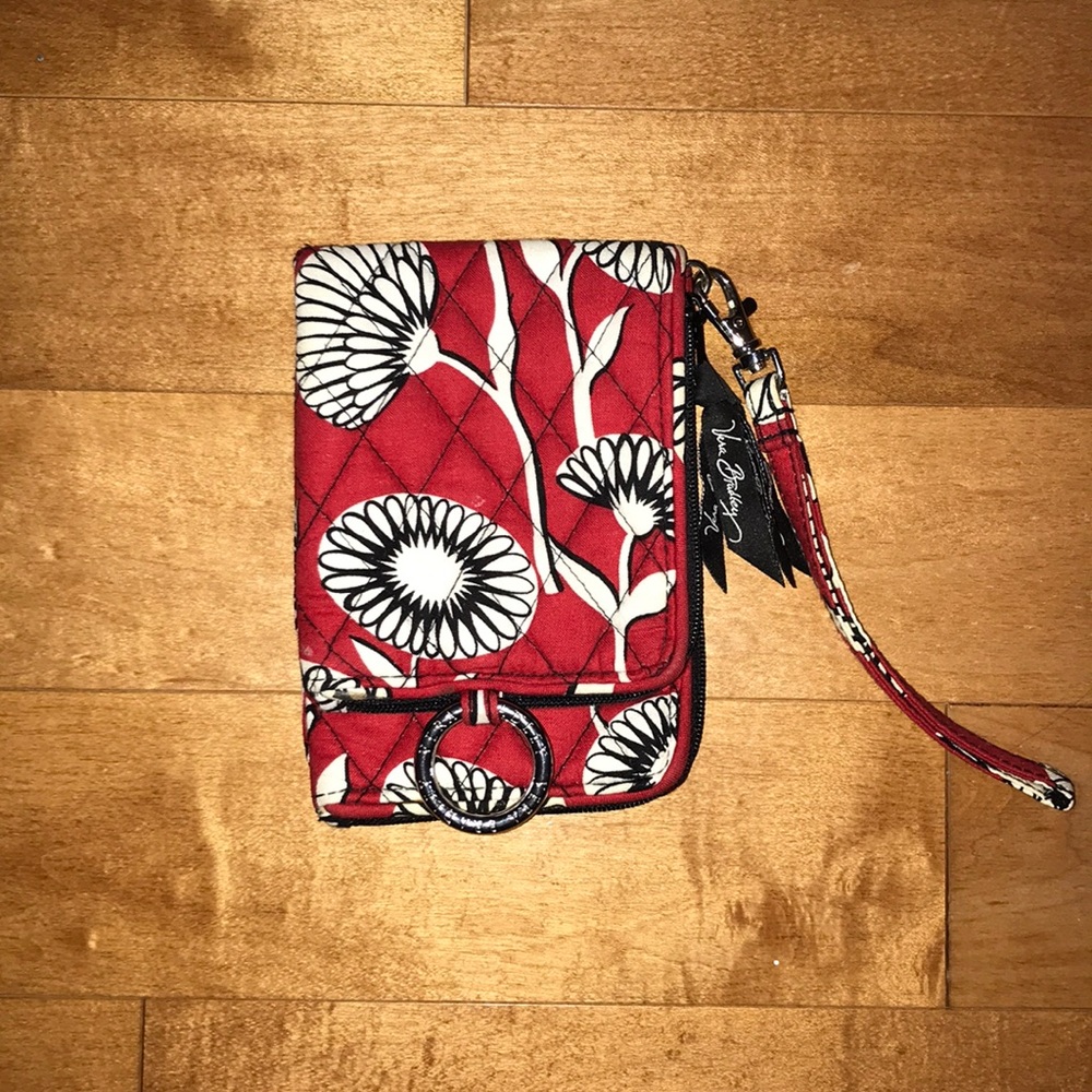 NWOT Vera Bradley Deco Daisy Wristlet